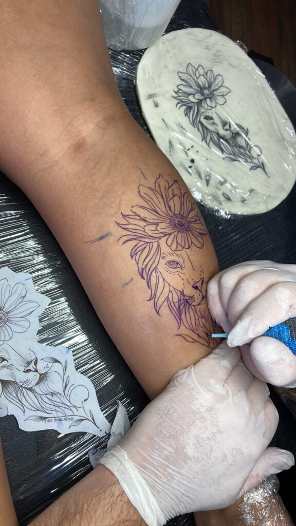Trabalho aluno do curso de tatuagem presencial em Carapicuíba Advance